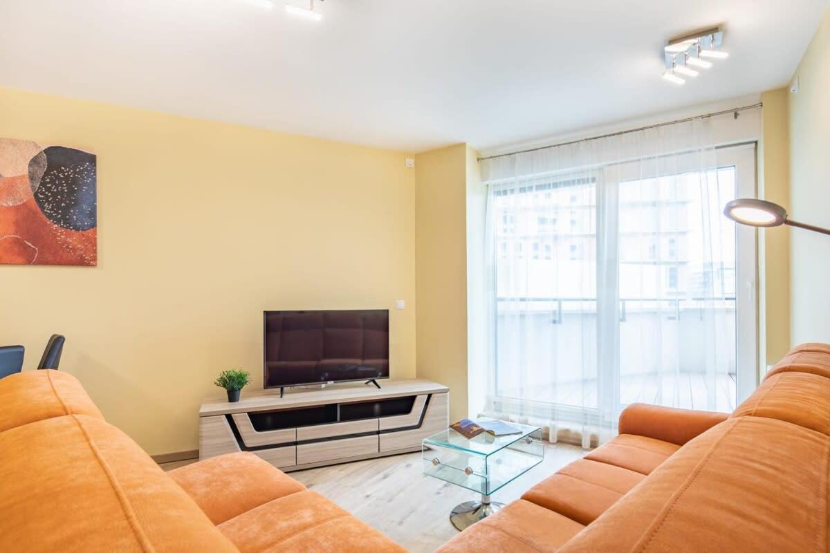 Jacuzzi On Terrace - Unique Apartment Budapest